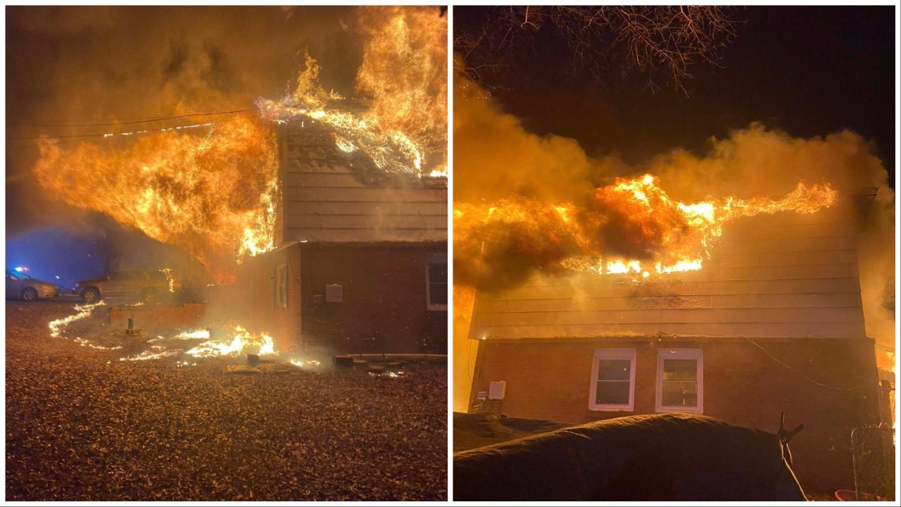 2 injured in house fire in Forest Park on Monday morning