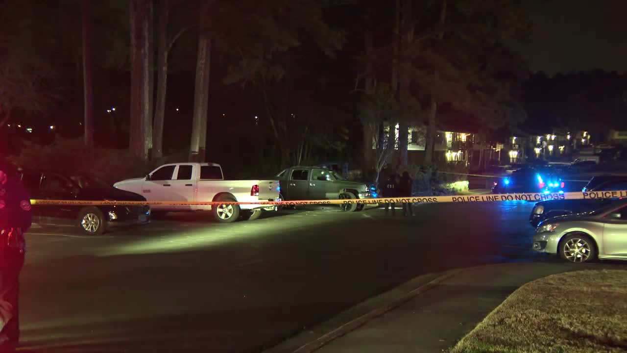 Man found shot to death in truck at Riverdale apartment complex; 2 men wanted