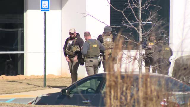 FBI agents spend hours searching Fulton County election facility