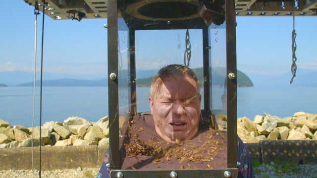 A peek behind-the-scenes of FOX's new 'Fear Factor: House of Fear'