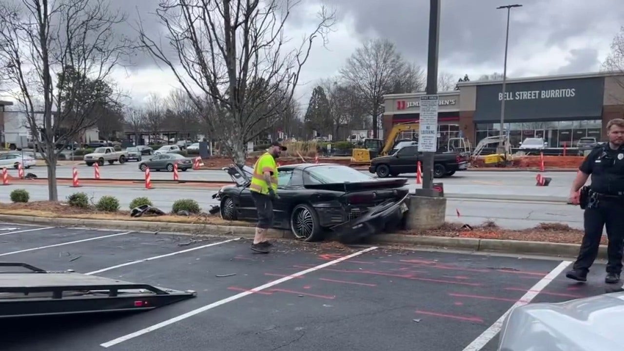 Bank robbery suspect in custody following violent wreck and foot chase in Newnan