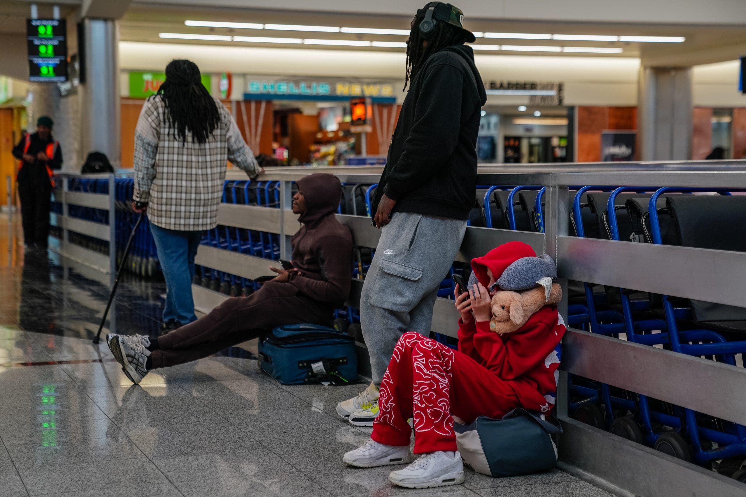 Massive northeast storm triggers flight delays, cancellations in Atlanta