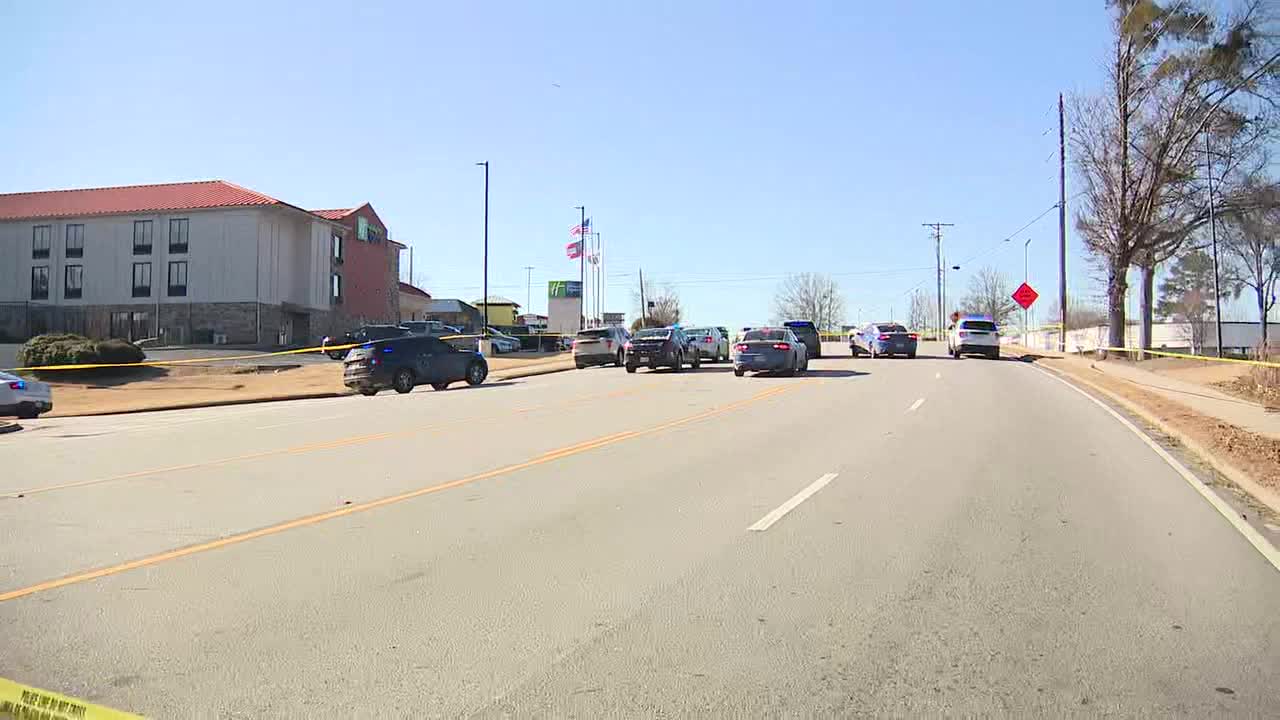 Gwinnett police investigation underway on East Park Place