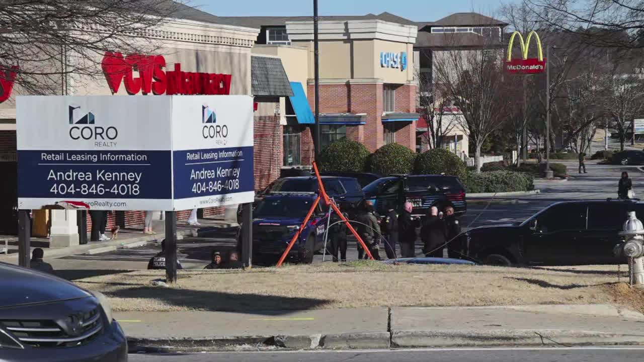 2 Atlanta police officers injured in shooting on Chesire Bridge Road