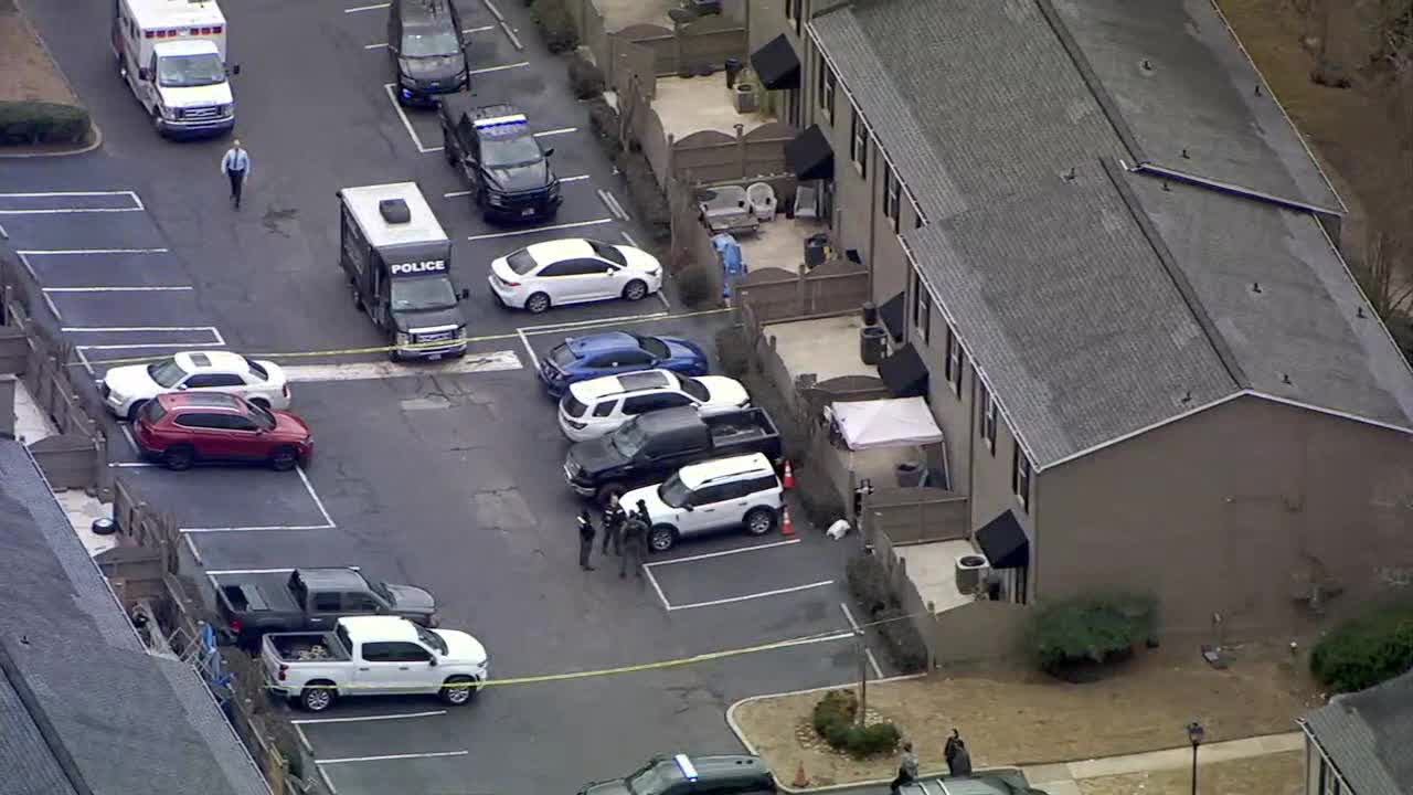 Toddler shot and killed at Sandy Springs apartment