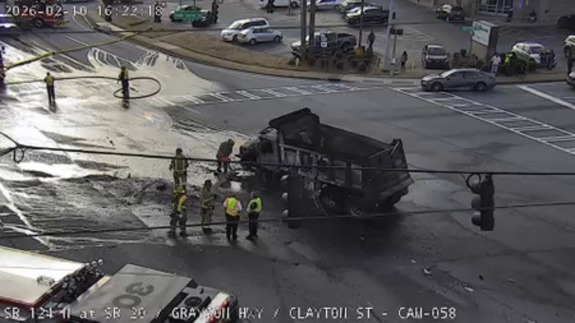 Intersection blocked after multi-car crash on Scenic Highway