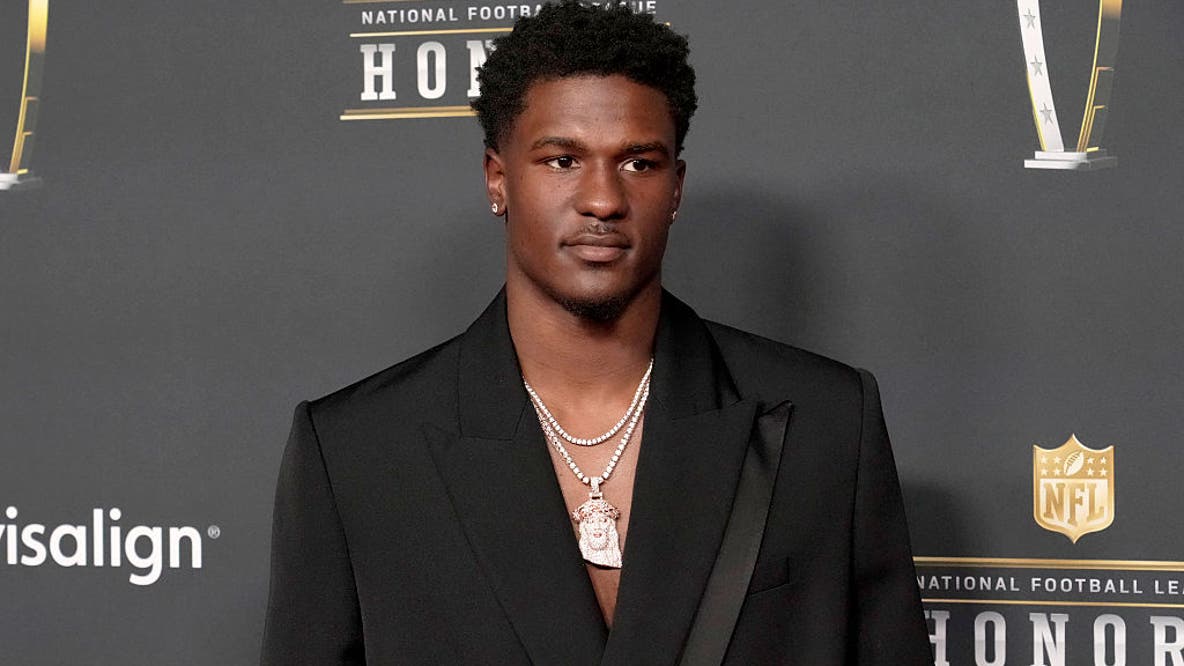 Falcons rookie Pearce maintains innocence after Miami arrest