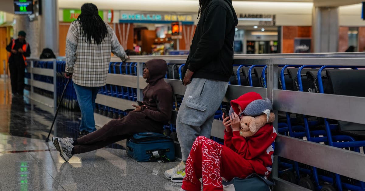 Massive northeast storm triggers flight delays, cancellations in Atlanta