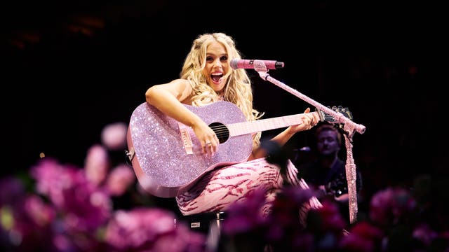 Megan Moroney’s surprise Athens show draws 7,000