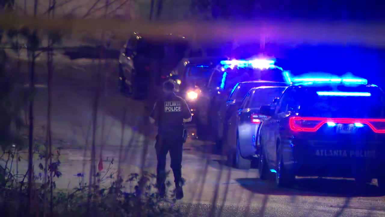 3 shot, 1 dead in shooting at Atlanta apartment, police say