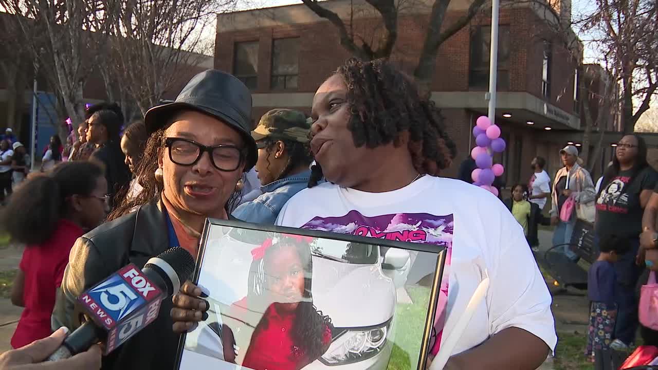 ‘I want just my baby’: Vigil held for 7-year-old Zoey Price as search for killer continues