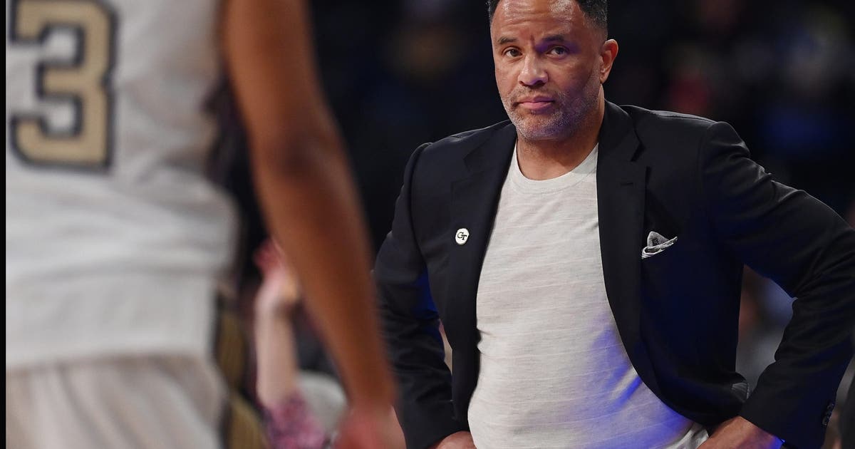 Georgia Tech fires head men's basketball coach Damon Stoudamire