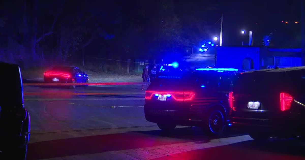 1 dead, 1 injured in shooting at southwest Atlanta apartment complex