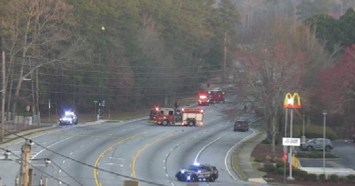 Pedestrian killed on Old National Highway in South Fulton | FOX 5 Atlanta