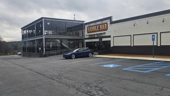 Acworth bar security guard killed after reportedly protecting woman