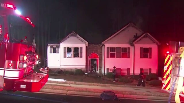 Family escapes house fire in Douglasville area Thursday morning