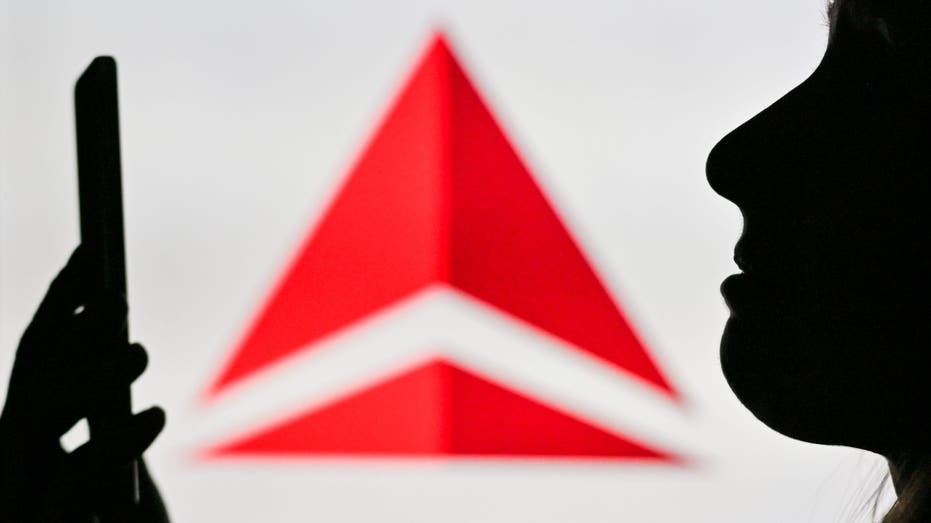 Delta Air Lines plane to receive Amazon satellite internet