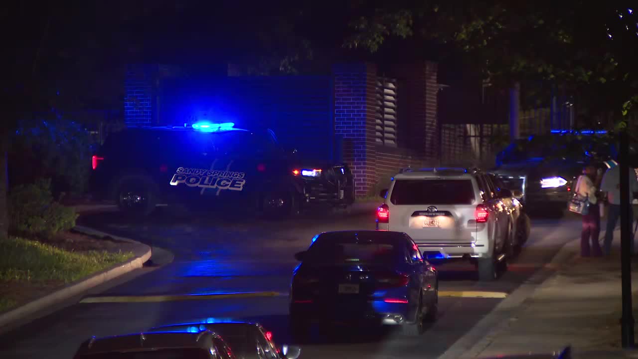 Sandy Springs police investigate deadly Northridge Parkway shooting