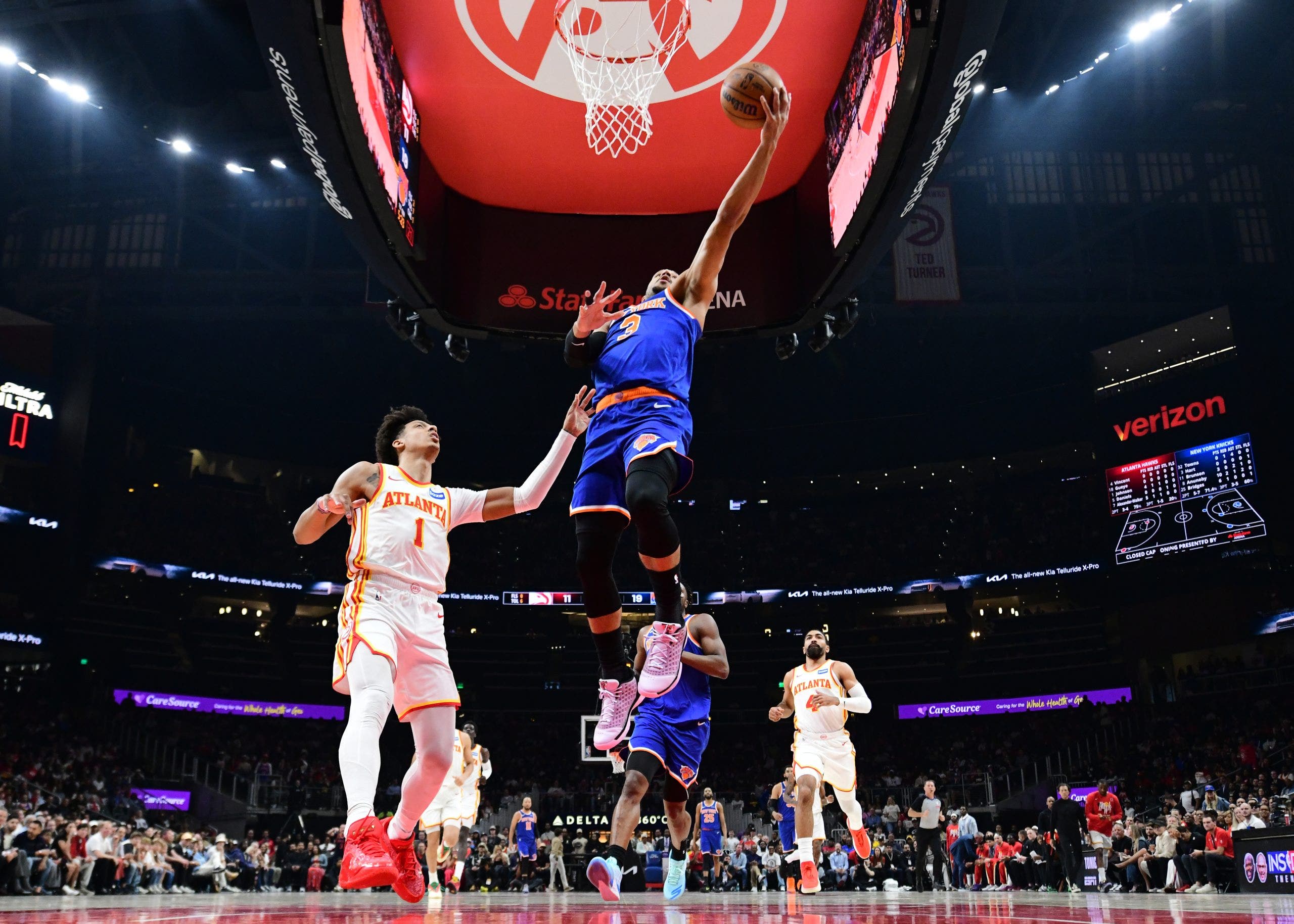 Knicks eliminate Hawks in record-breaking 51-point blowout