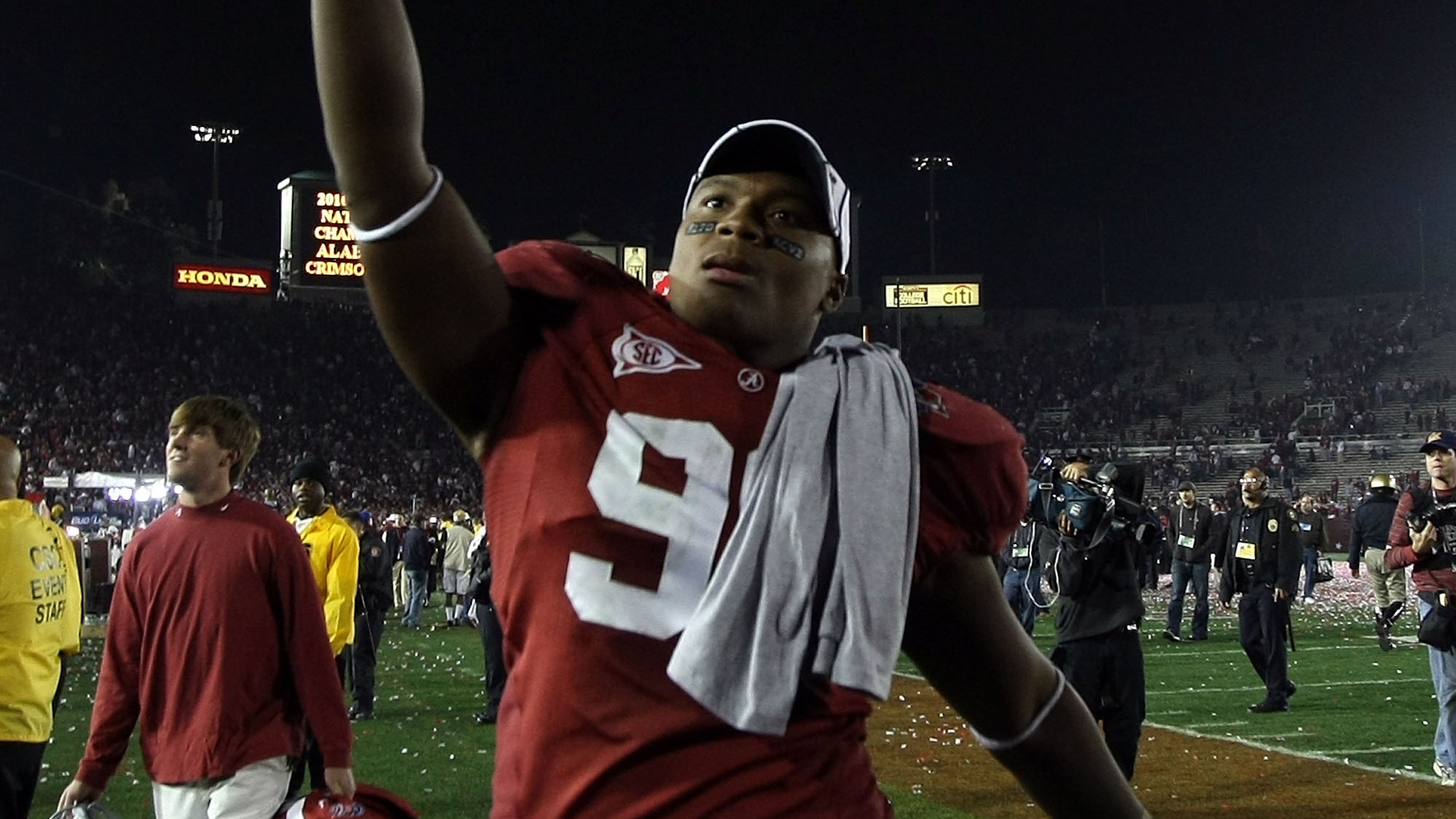 Luther Davis and CJ Evins admit to pro athlete identity theft