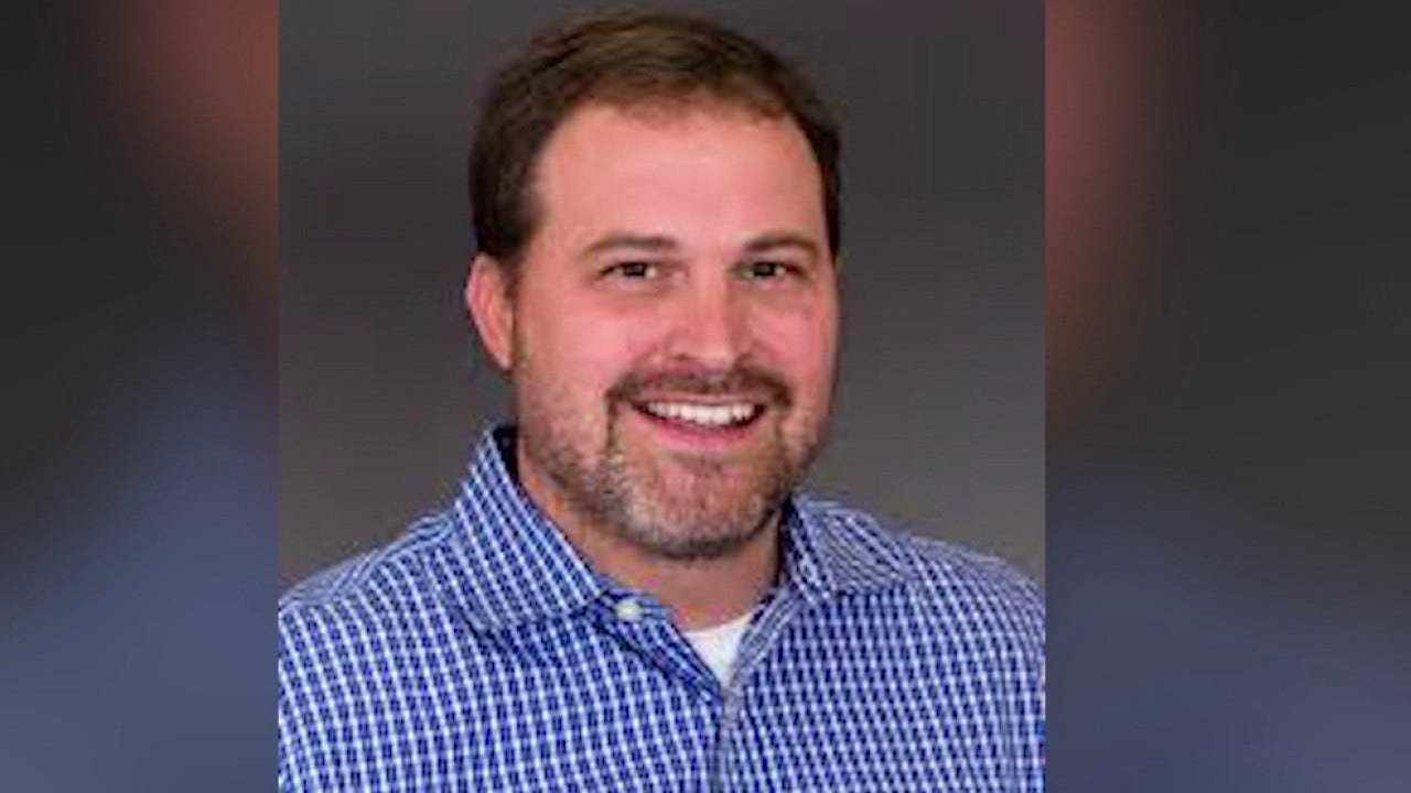 NW Georgia lawmaker apologizes for blackface photo
