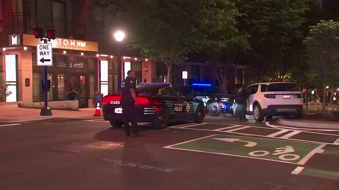 Drunk driver hits police car in Midtown, police say
