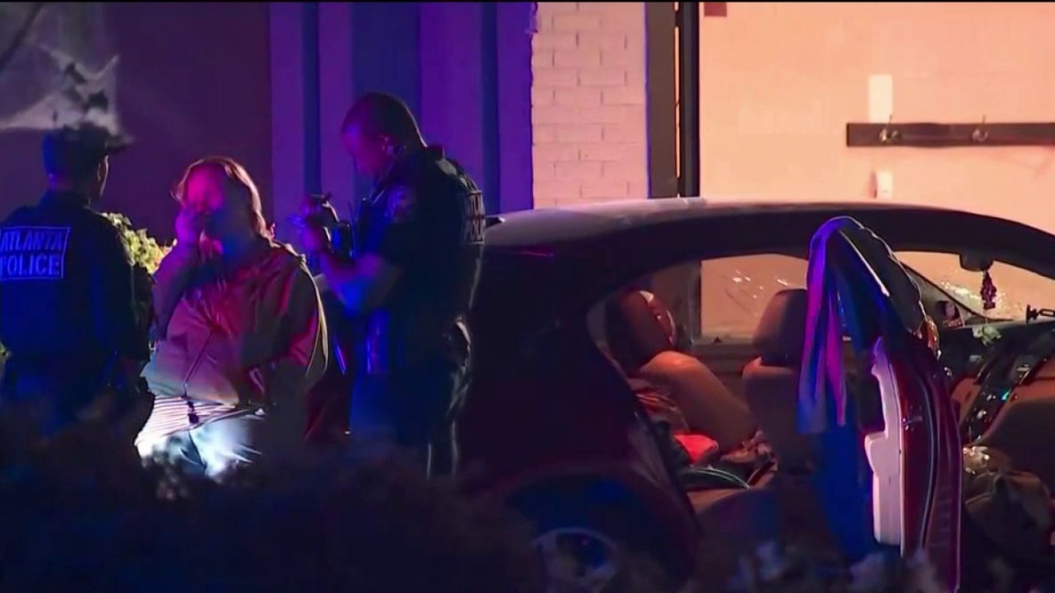 Man shot at Atlanta convenience store overnight, police say