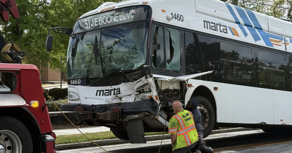Driver dies after head-on crash with MARTA bus in NW Atlanta