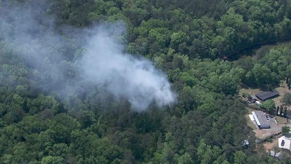 Officials contain wildfire near Lake Allatoona in Bartow County