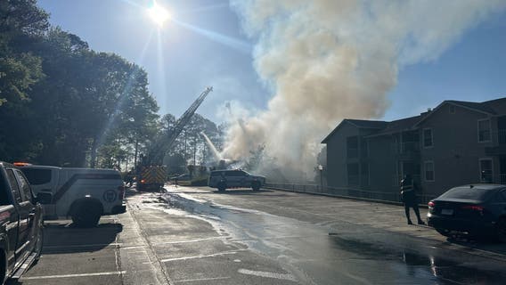 2-alarm fire in Clayton County displaces dozens, 1 injured