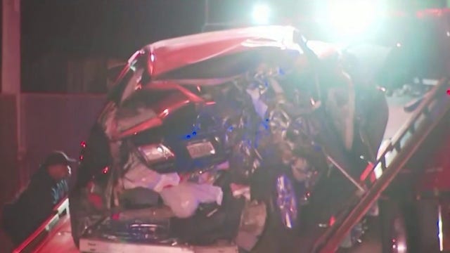 Serious crash shuts down I-20 westbound near Hamilton E. Holmes