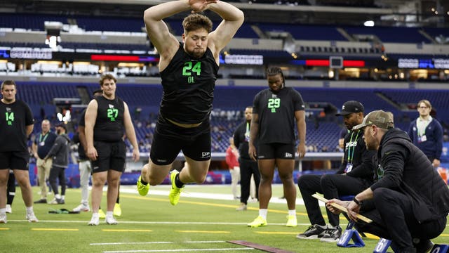 Panthers draft Georgia tackle Monroe Freeling in first round