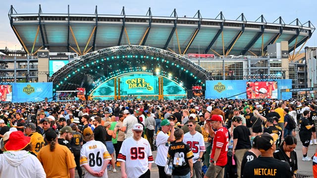 Former UGA stars Colbie Young and Micah Morris head to NFL