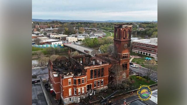 Floyd County approves $520K to stabilize burned courthouse