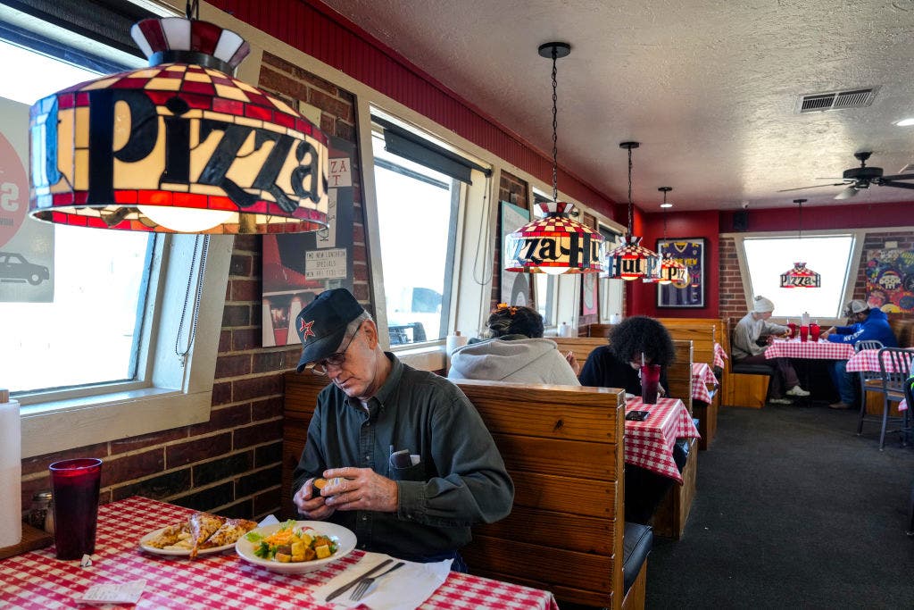 Retro Pizza Hut dining rooms return across Georgia