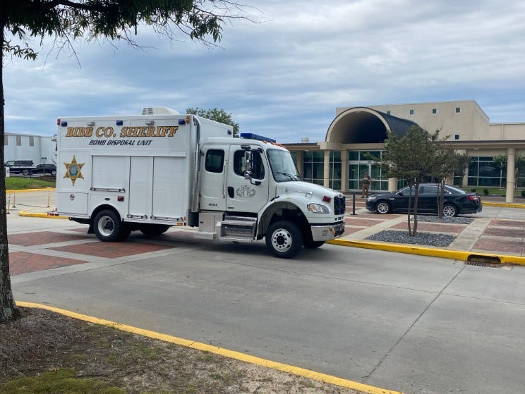 Bomb threat delays Raffensperger campaign stop in Macon