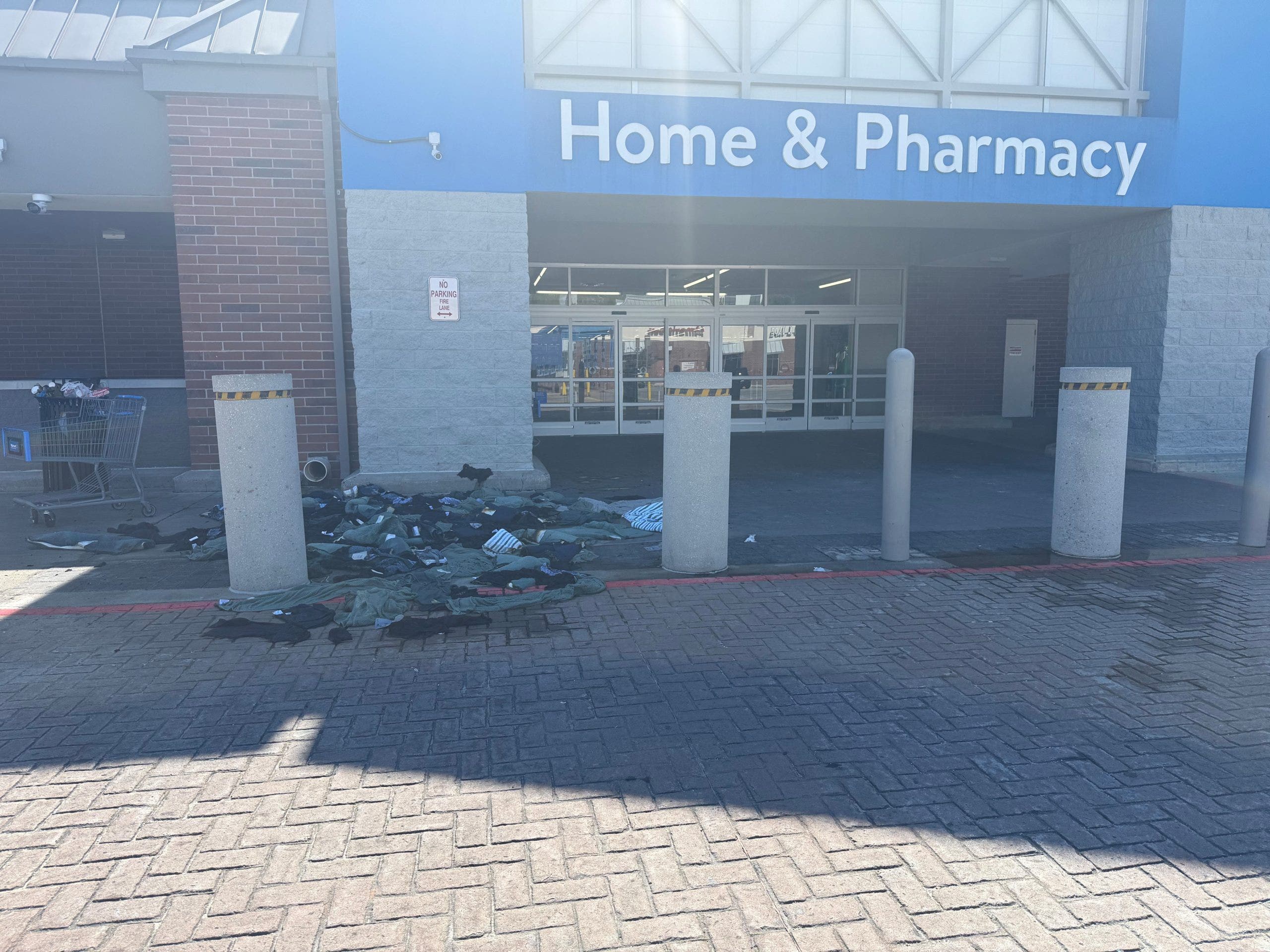 Man arrested for setting fire inside Chamblee Walmart
