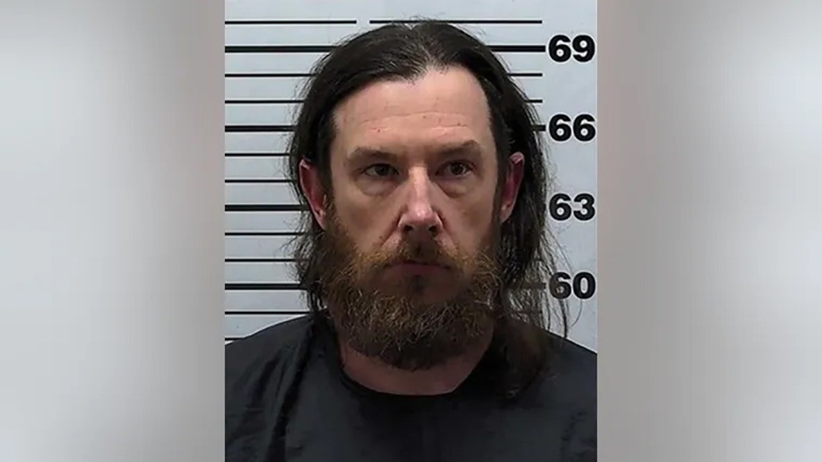 Hart County deputies capture man wanted for multiple felonies in Ohio