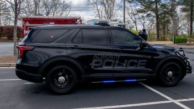 Acworth Police warn against teen beach takeover this weekend