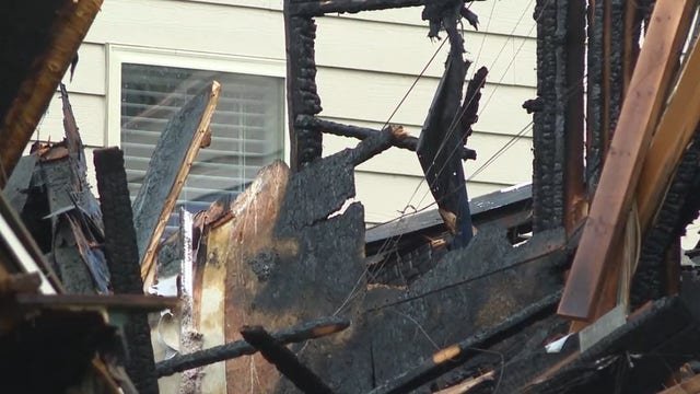 9 people displaced, firefighter OK after East Point house fire burns home