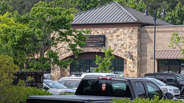 Man charged after shooting outside Gwinnett County bar