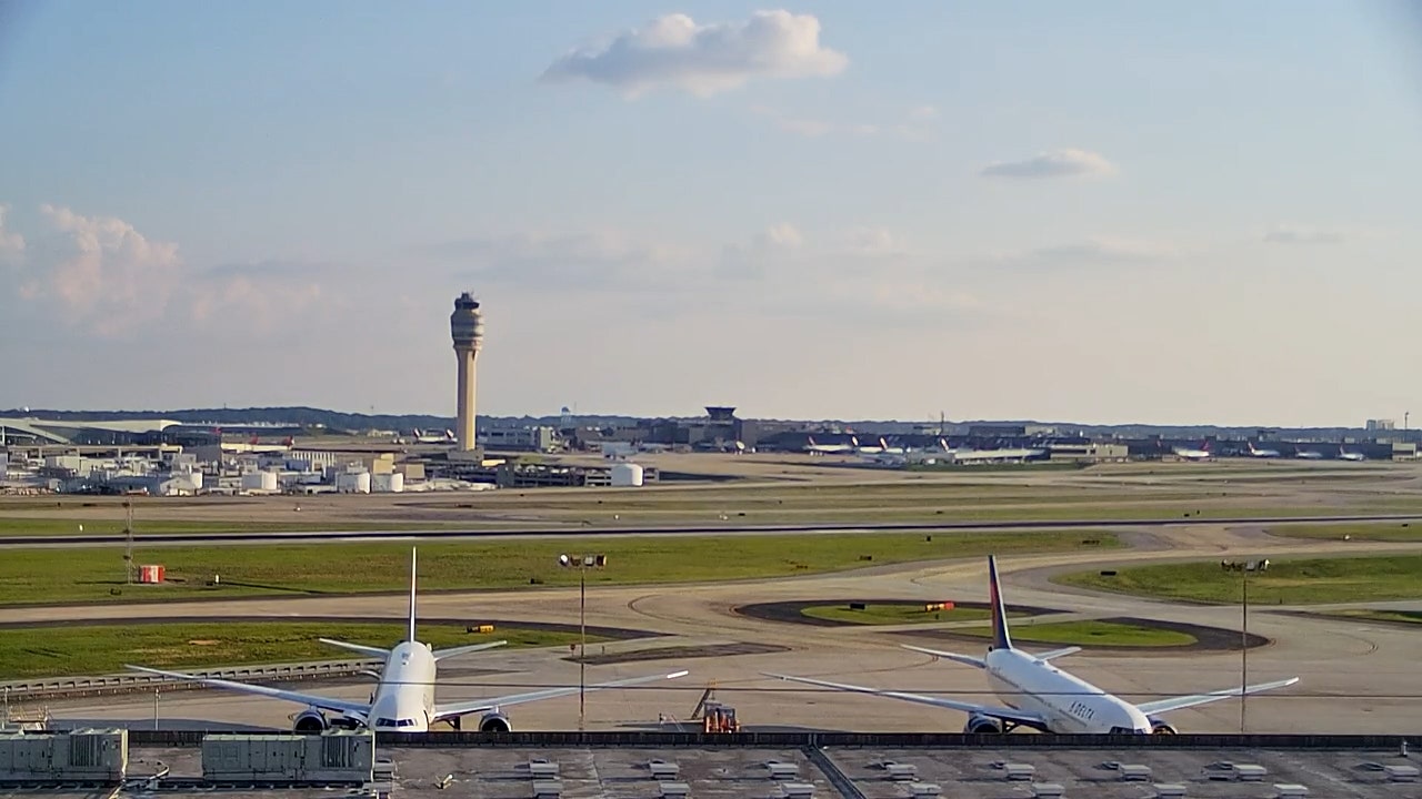 Frontier passenger faces battery charges after Atlanta gate fight