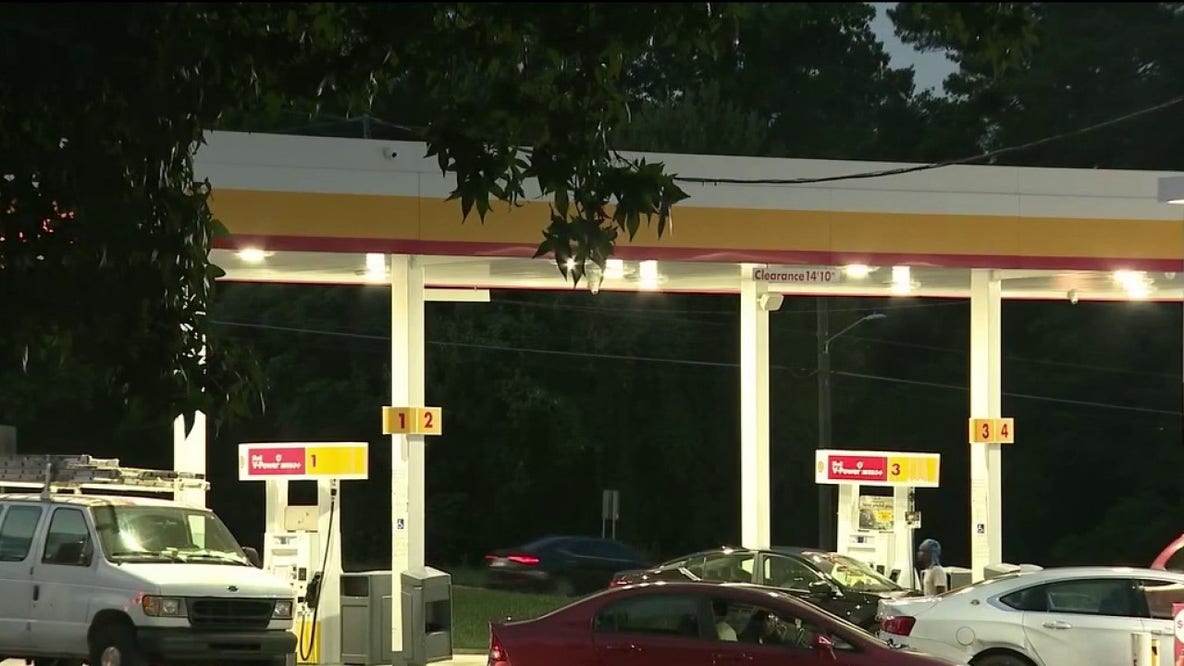Man hospitalized after Glenwood Road gas station shooting