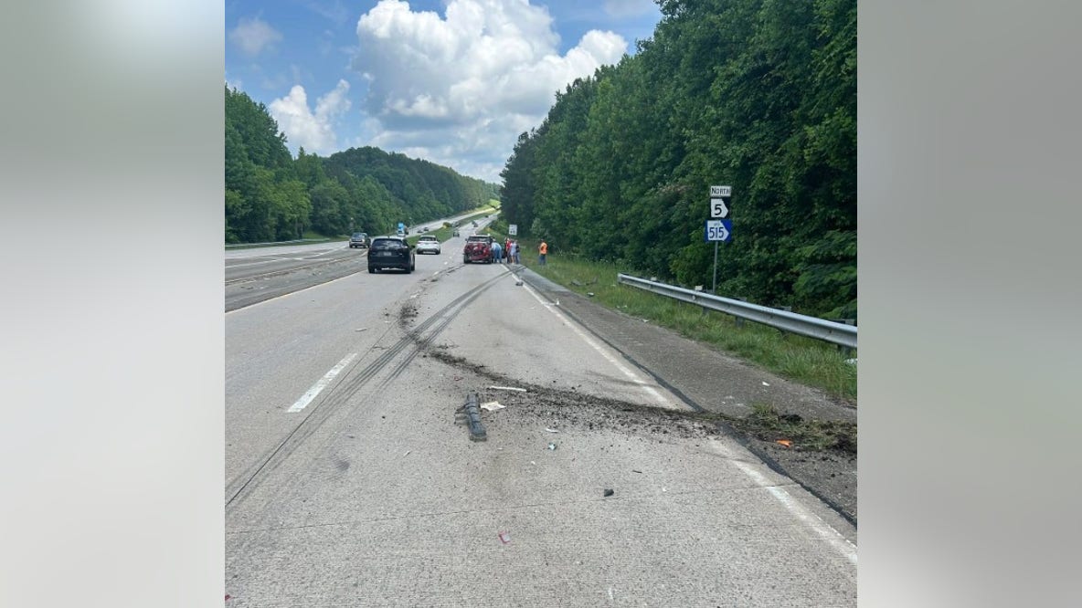 Crash shuts down Highway 515 in Pickens County