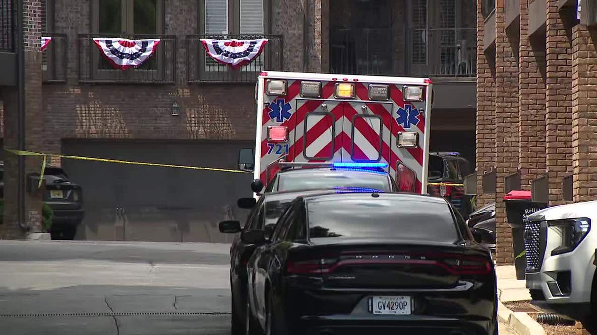 Man arrested after body found on Roswell Road in Buckhead
