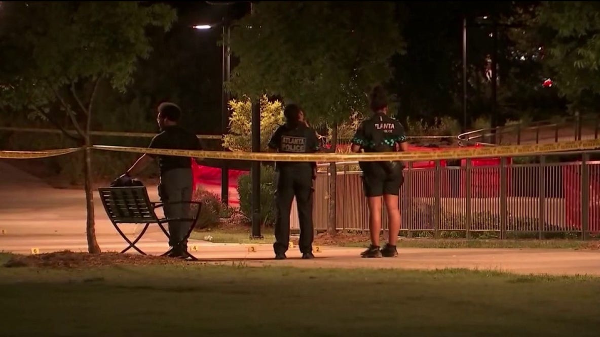Man, teenager injured in southwest Atlanta shooting Sunday night