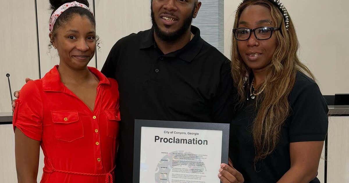 Couple honored for rescuing driver from Atlanta floodwaters