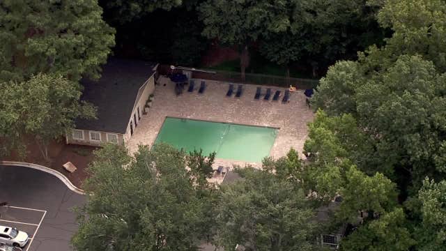 2-year-old dies after drowning in Roswell apartment pool