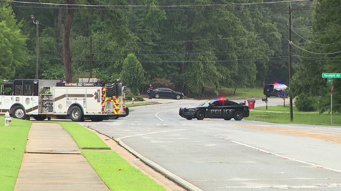 Jonesboro burglary standoff: 3 suspects arrested after SWAT response