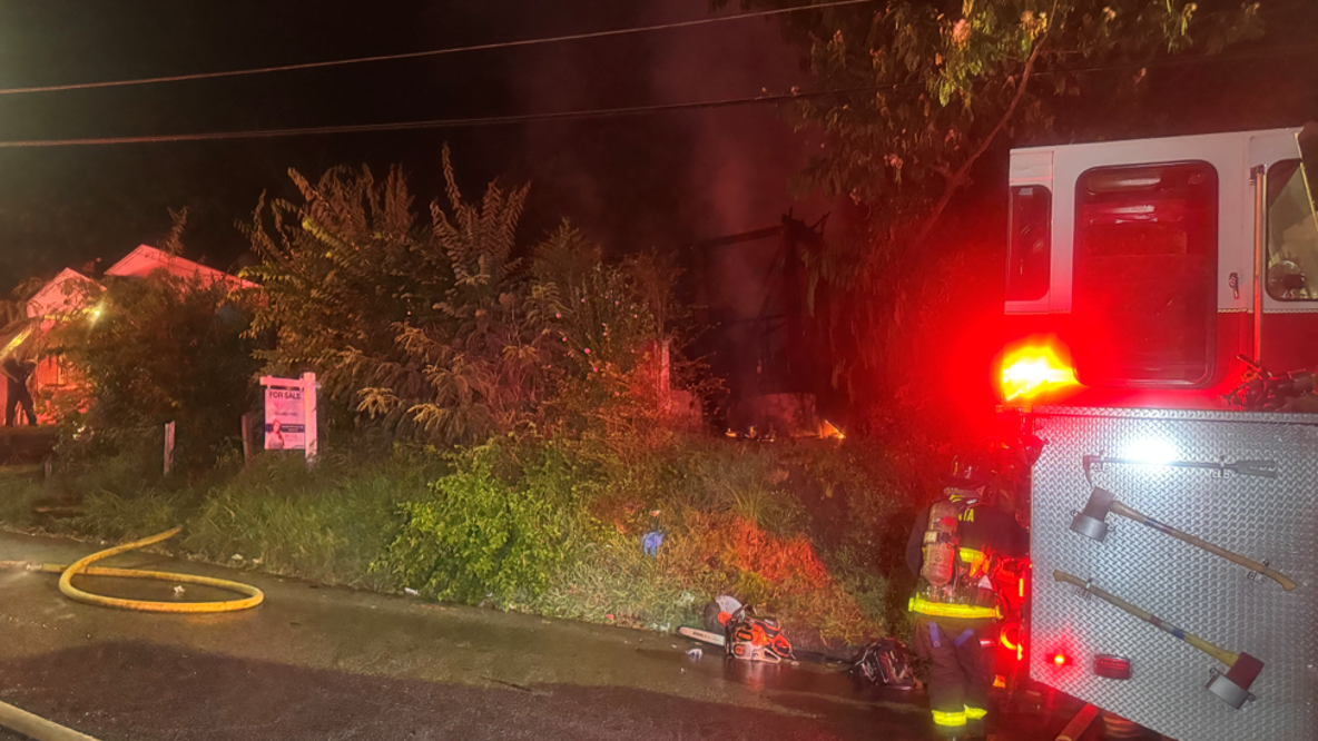 Fire destroys vacant home in northwest Atlanta early Friday morning